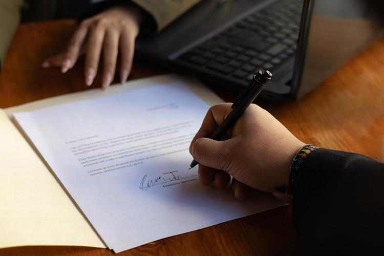 Why Notaries are still essential in the digital age In an era where digital transactions, e-signatures, and online document verification have become commonplace, some may question the necessity of traditional notarial services. 